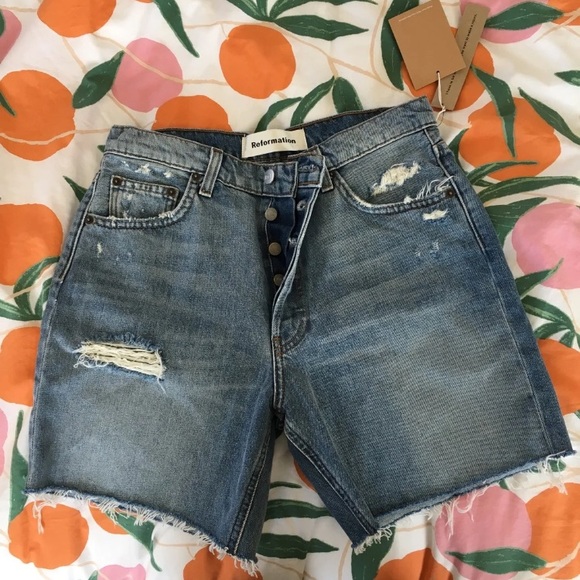 Reformation Cameron boyfriend shorts - Picture 3 of 5